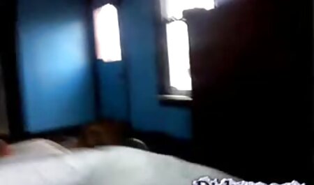 پیراهن بزرگ شلخته بزرگ دکمه بر روی دستگاه لعنتی او سكس ماساز