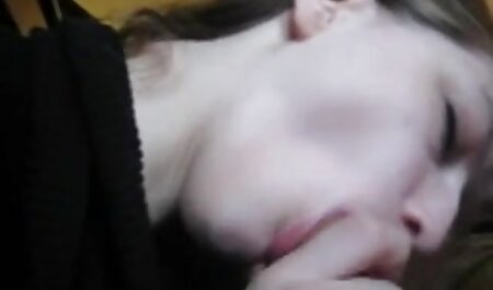 نوجوان لعنتی کاملاً آن را در اعماق سوراخ های شیرین خود دوست دارد سکس ماساژ